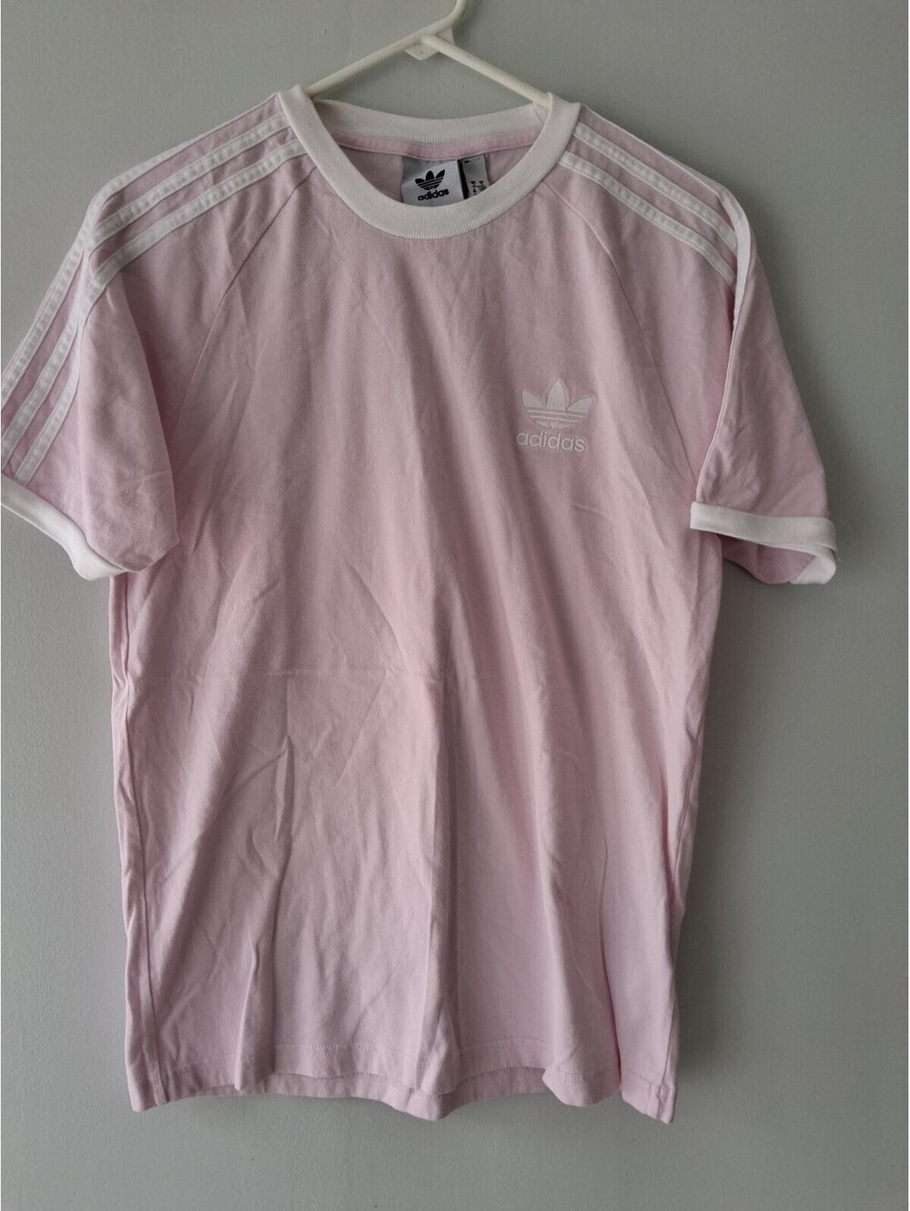 Powder Pink Women’s Adidas sports set,with three stripes shorts and T-shirt. S/M